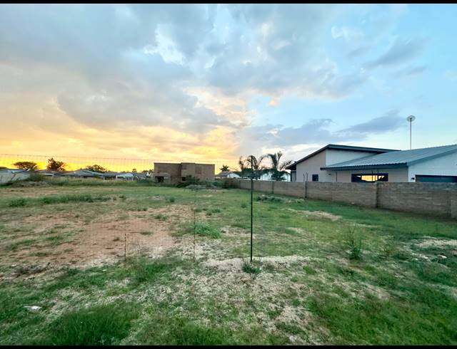 658M² VACANT LAND FOR SALE IN BENDOR